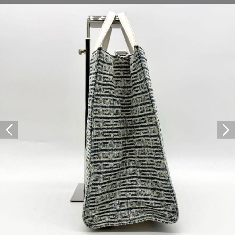 HOLD-HOLD Givenchy Woven Blue denim and White Handbag - Picture 7 of 10